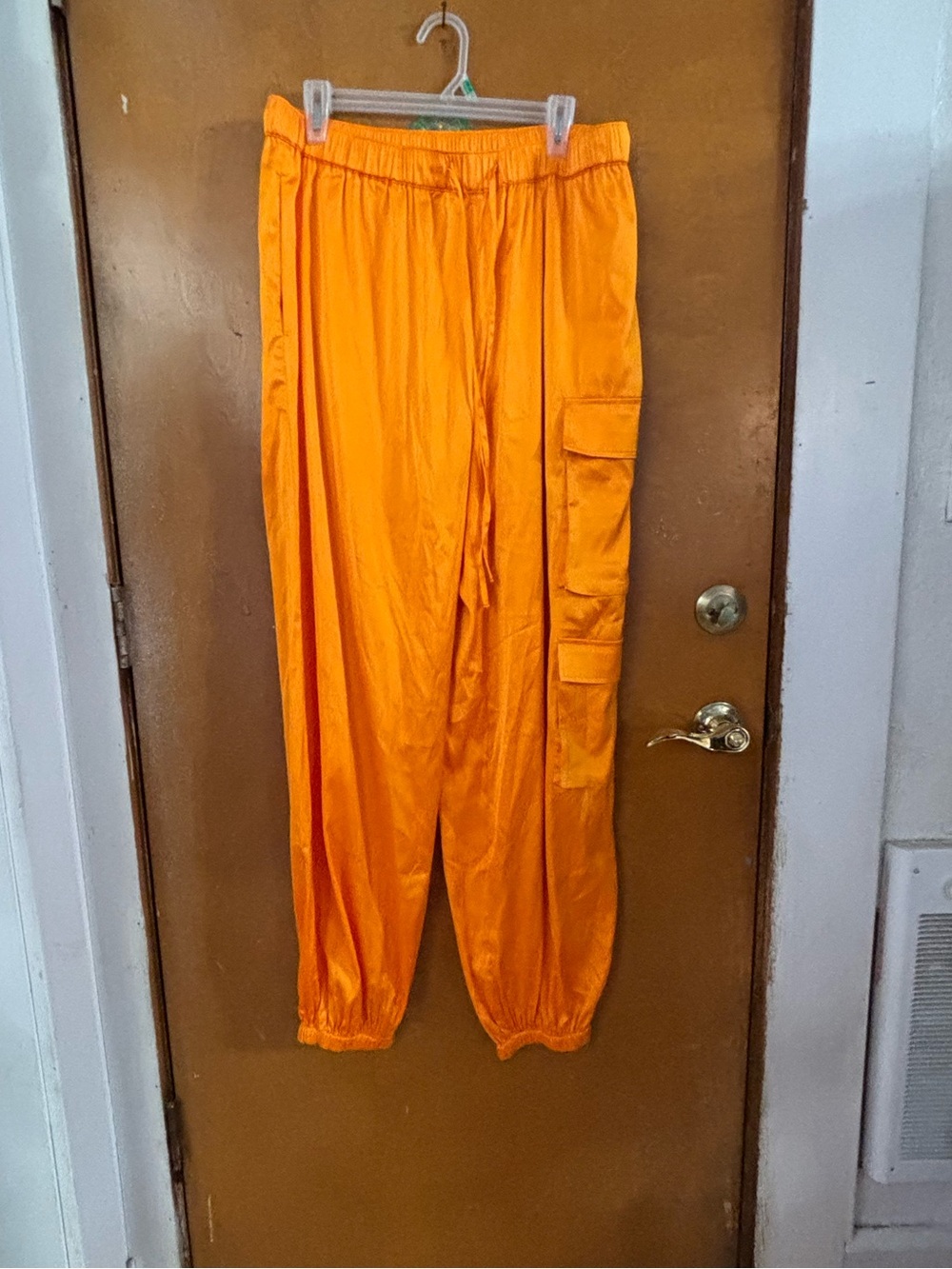 Satin jogger cargo pants. Xl.